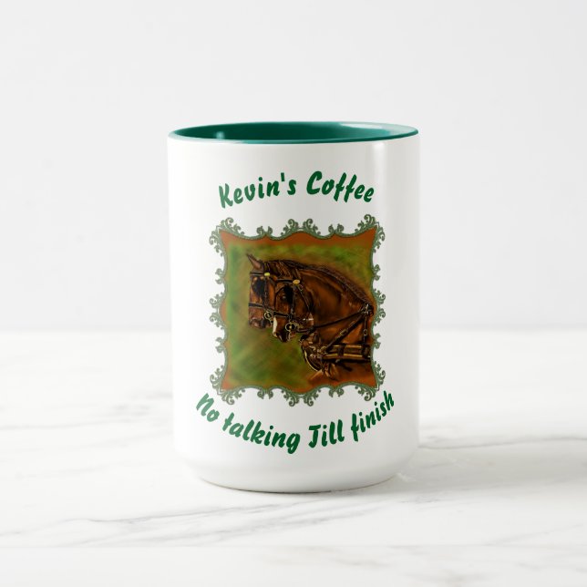 Tasse Chevaux Clydesdale dans leurs harnais.Cadre vert (Centre)