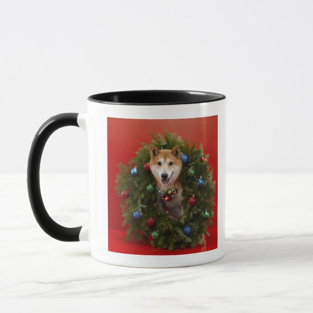 Tasse Chien de Shiba Inu se reposant en guirlande de (Gauche)