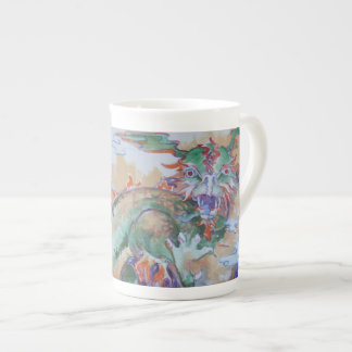 Tasse chinoise de porcelaine tendre de dragon