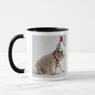 Tasse Chiot de bouledogue utilisant le casquette de Père