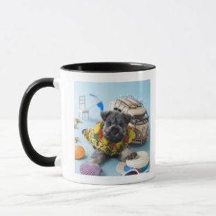 Tasse Chiot de Schnauzer miniature et vacances d'été