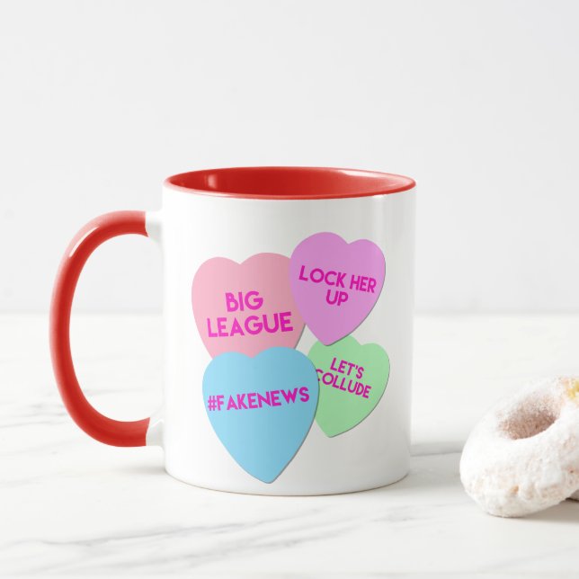 Tasse Coeurs de sucrerie de Valentine Trumpism d'atout (Avec donut)