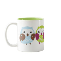 Tasse colorée de hibou