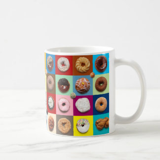 Tasse colorée de matin de butées toriques