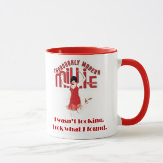 Tasse complètement moderne de Millie