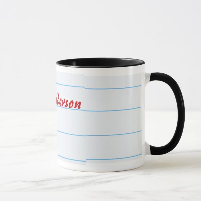 Tasse Crayon rouge de professeur sur le papier rayé avec (Droite)