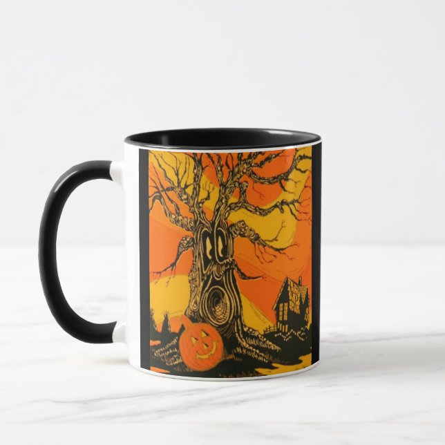 Tasse d'arbre hantée par cru de Halloween (Gauche)