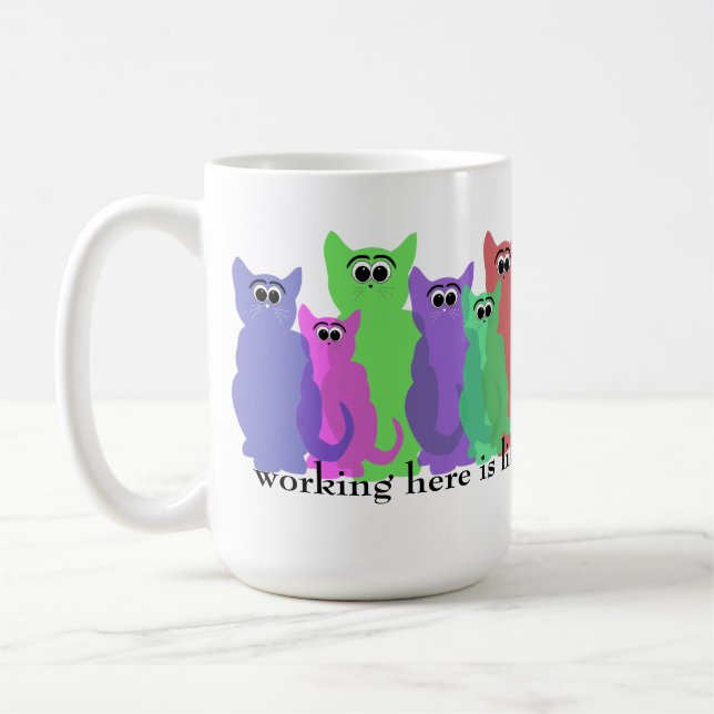 Tasse de bureau ; travail ici comme vivre en (Gauche)