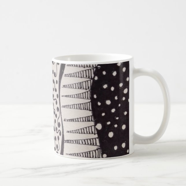 Tasse de café avec le dessin noir et blanc (Droite)