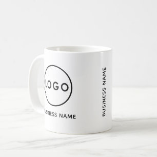 Tasse de café blanche avec nom de marque de logo d