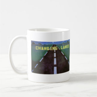 Tasse de café changeante de ruelles