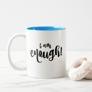 Tasse de café d'affirmation d'abondance