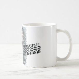 Tasse de café d'animal tué sur une route