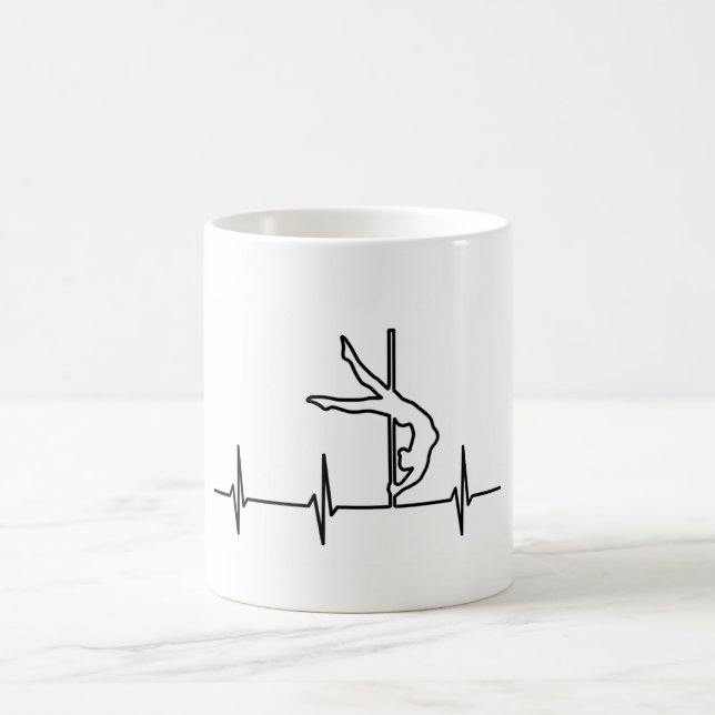 Tasse de café de battement de coeur de danse de (Centre)
