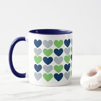 Tasse de café de coeurs de bleu marine de chaux et