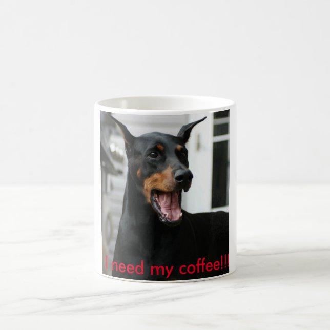 Tasse de café de dobermann (Centre)