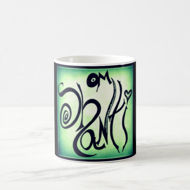 TASSE DE CAFÉ DE GRAFFITI D'OM SHANTI (Centre)