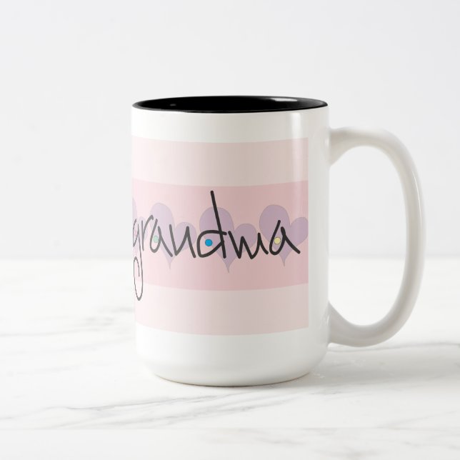 Tasse de café de grand-maman avec des coeurs (Droit)