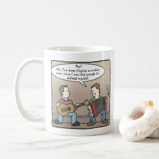 Tasse de café de joueur d'accordéon