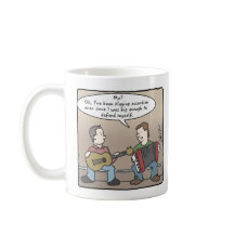 Tasse de café de joueur d'accordéon