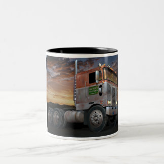 Tasse de café de ton de Peterbilt Cabover deux
