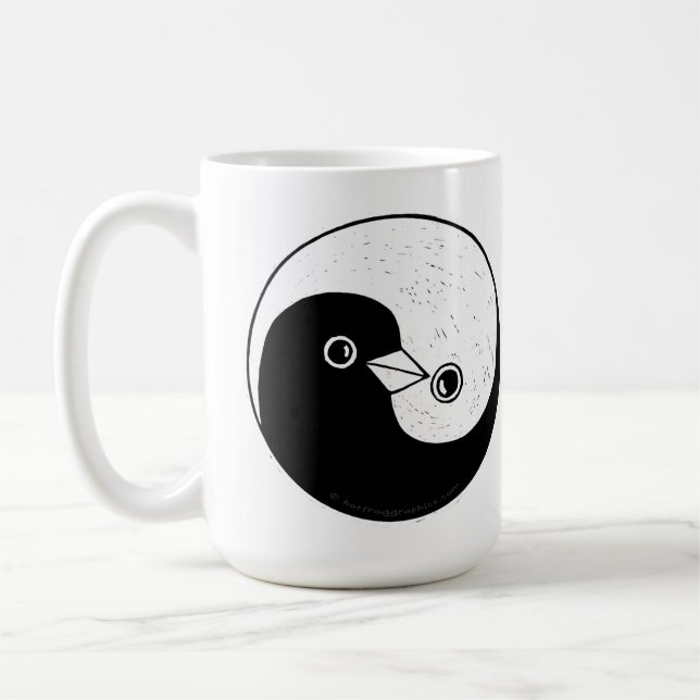 Tasse de café grande avec des colombes de Yin Yang (Gauche)