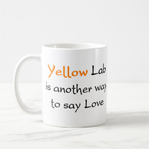 tasse de café jaune à la méthode de laboratoire