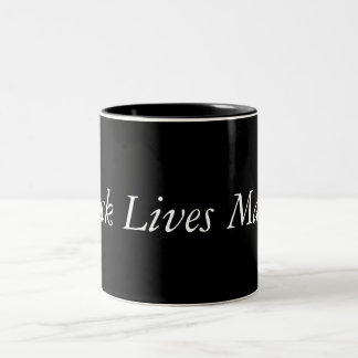 Tasse de café noire de matière des vies
