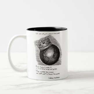 tasse de café noire et blanche avec la citation et
