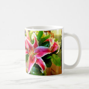 tasse de café rose de lis d'astronome
