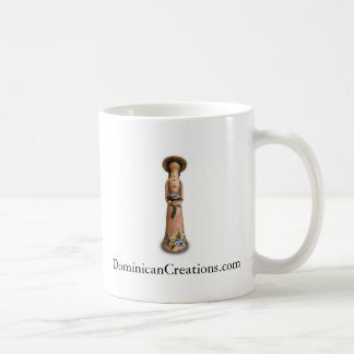 Tasse de café sans visage de poupée