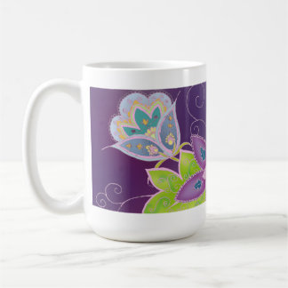 Tasse de café violette de tulipe