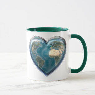 Tasse de coeur de la terre
