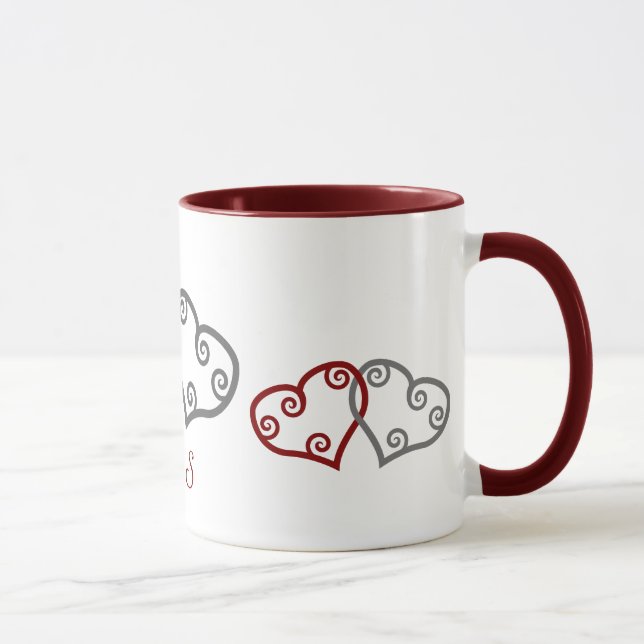 Tasse de coeurs de fiançailles de monogramme (Droite)