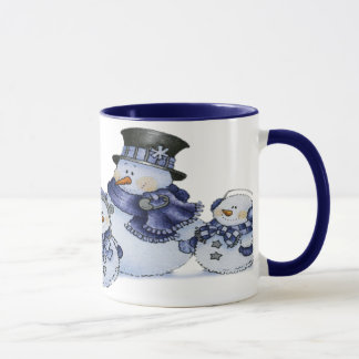 tasse de famille de bonhomme de neige