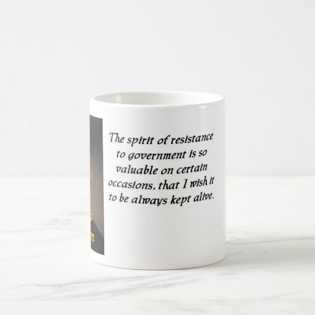 Tasse de la citation 21 de Thomas Jefferson (Centre)
