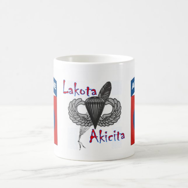 Tasse de Lakota Akicita (Centre)