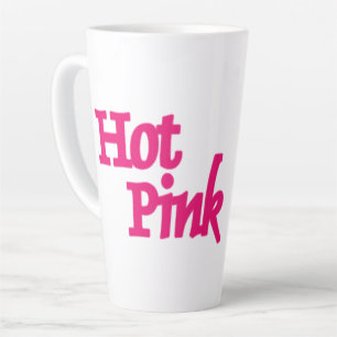 Tasse de latte rose chaud