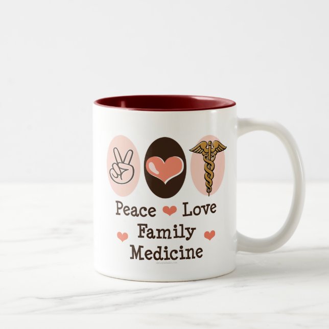 Tasse de médecine de la famille d'amour de paix (Droit)