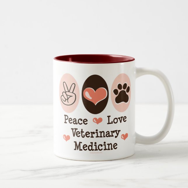 Tasse de médecine vétérinaire d'amour de paix (Droit)