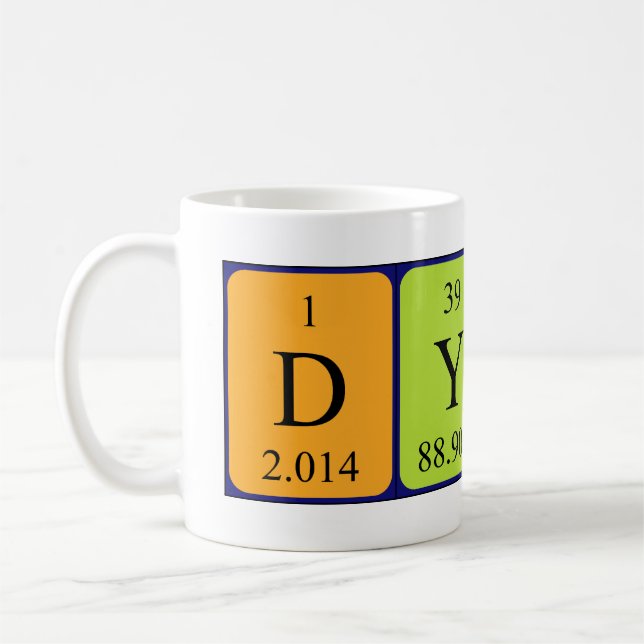 Tasse de nom de table périodique de Dylan (Gauche)