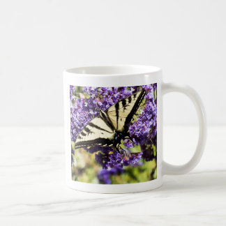 Tasse de papillon de machaon