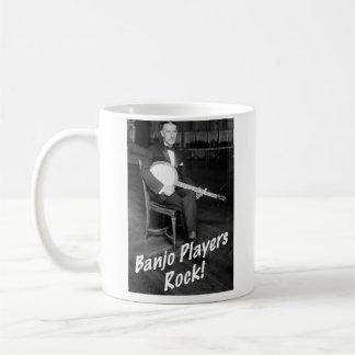 Tasse de roche de joueurs de banjo