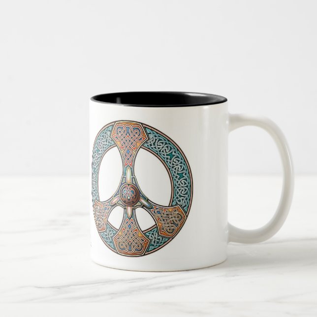 Tasse de signe de paix de Knotwork (Droit)