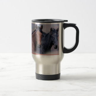 Tasse de voyage de chevaux sauvages