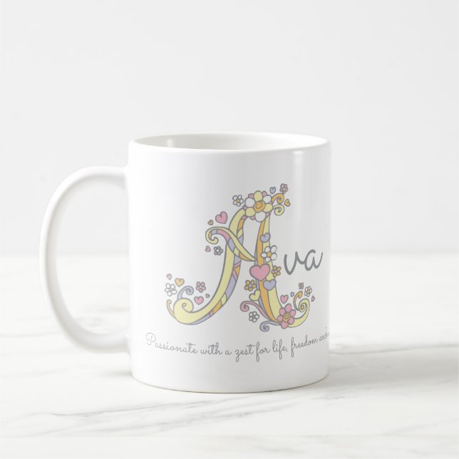 Tasse décorative de nom et de signification d'Ava (Gauche)