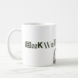 Tasse d'énergie du ver à livres