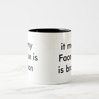 Tasse d'intoxiqué de Facebook