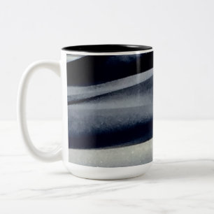 Tasse d'ombres foncées