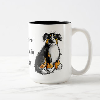 Tasse drôle de bande dessinée de chien de montagne